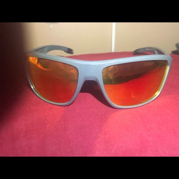 Oakley Split-ShotPrizm Ruby Polarized.
 No damage main image 4